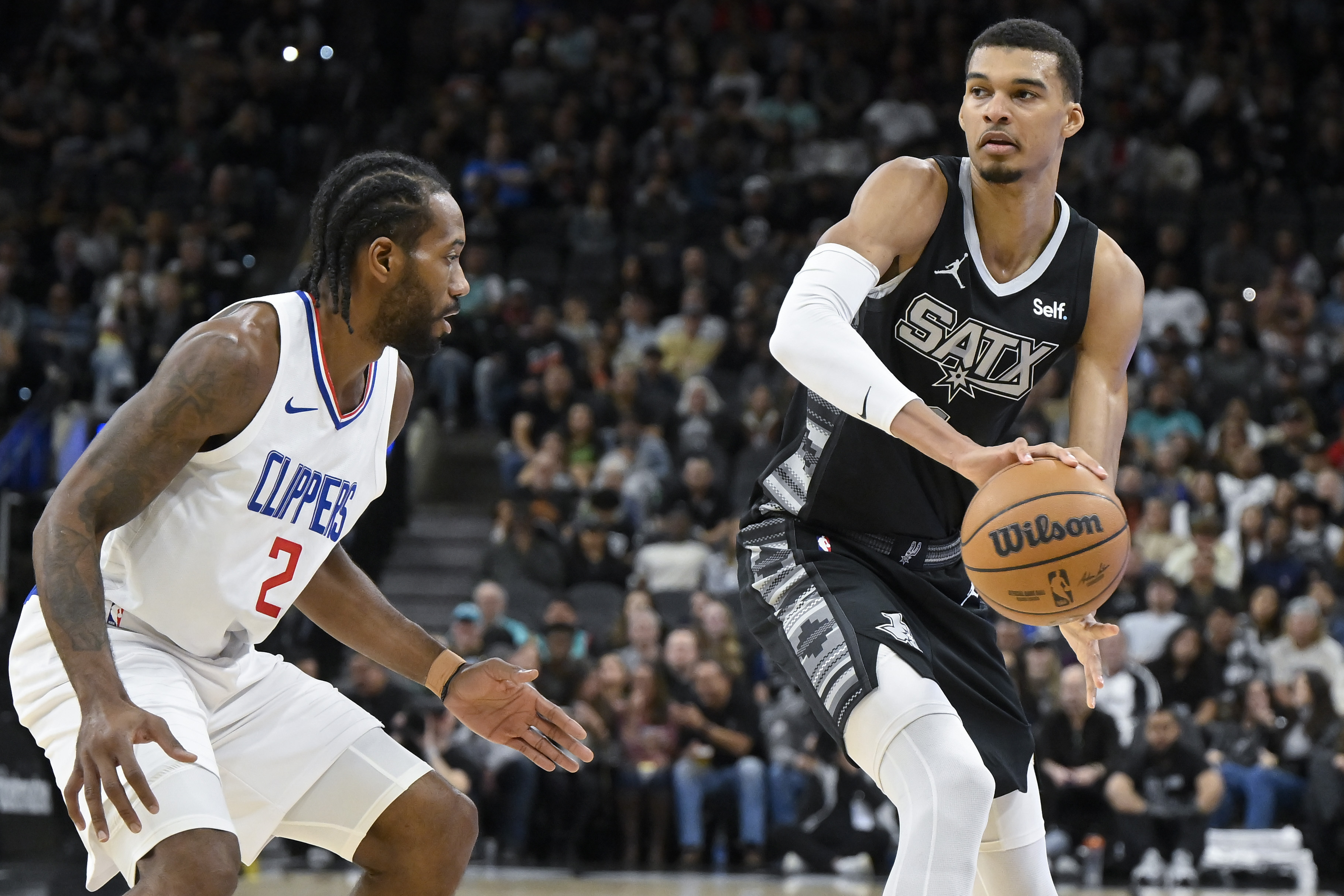 Kawhi Leonard Punishment Opens Up Trade Opportunity for Spurs