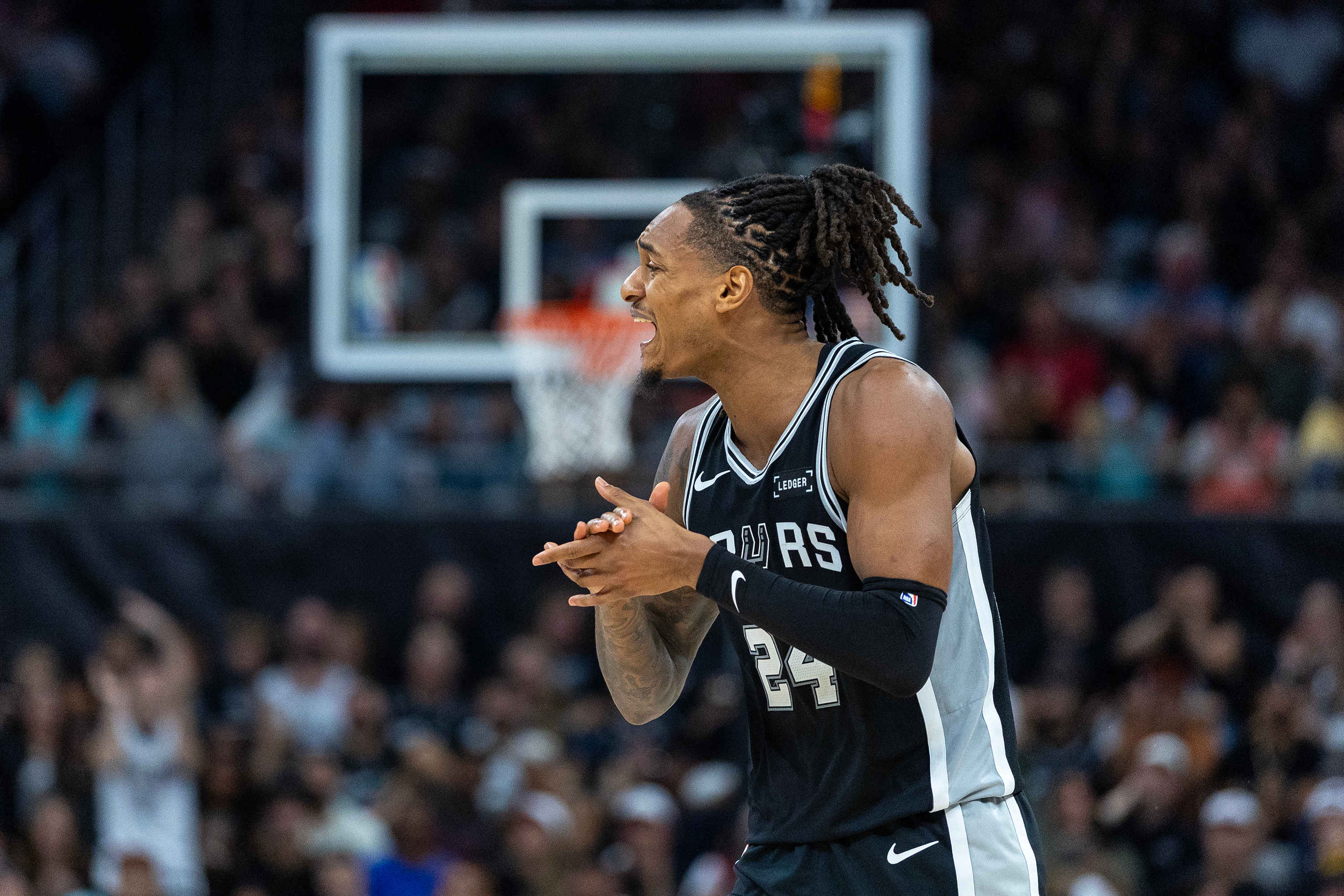 Spurs’ Role Players Agree on Necessary Mindset Shift